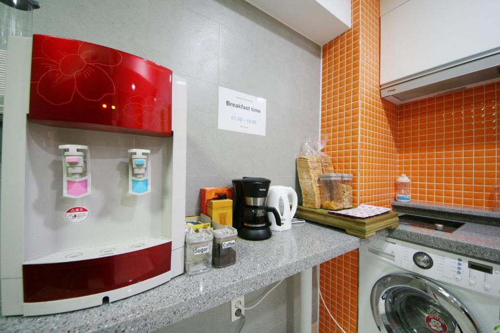 Guesthouse Myeongdong 2 โซล ภายนอก รูปภาพ