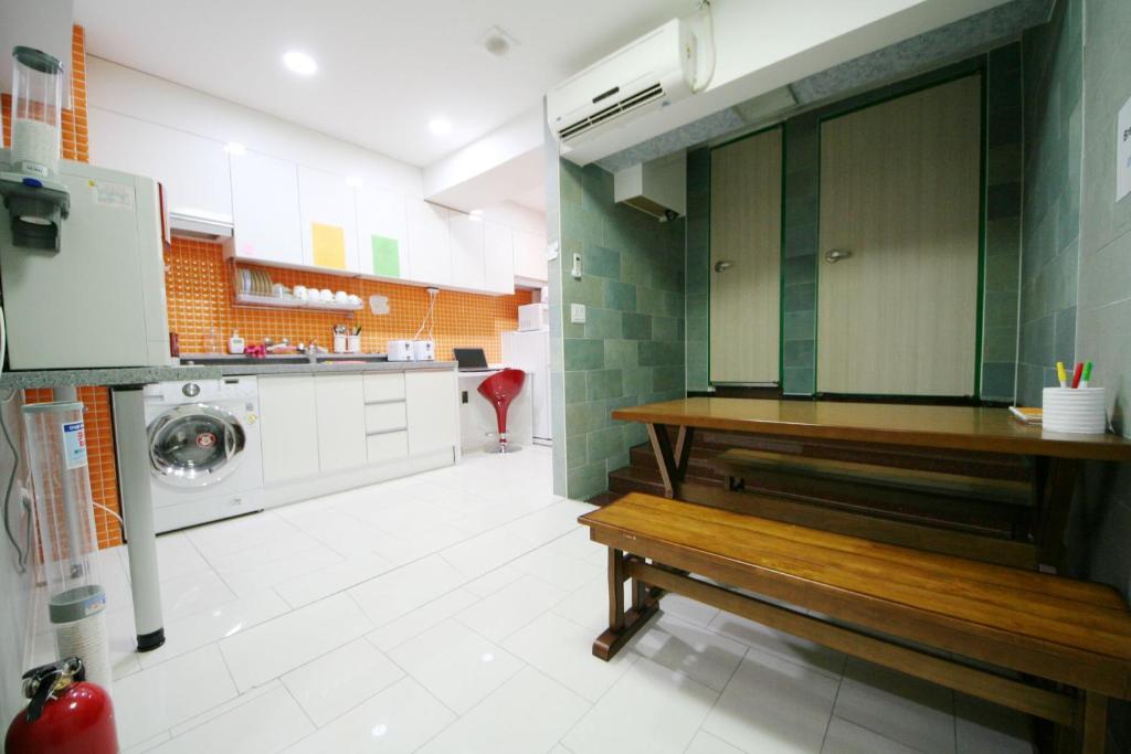 Guesthouse Myeongdong 2 โซล ภายนอก รูปภาพ