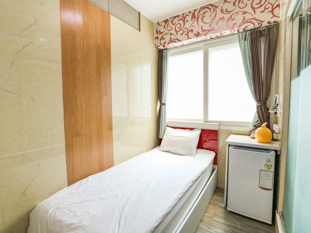 Guesthouse Myeongdong 2 โซล ภายนอก รูปภาพ